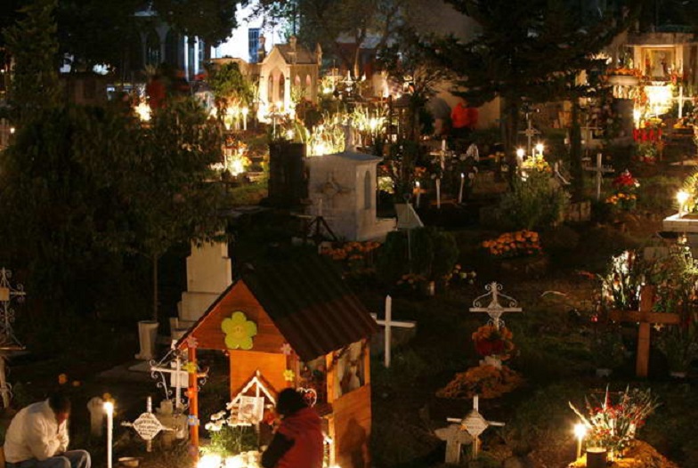「chile sleeping at cementery new years」の画像検索結果