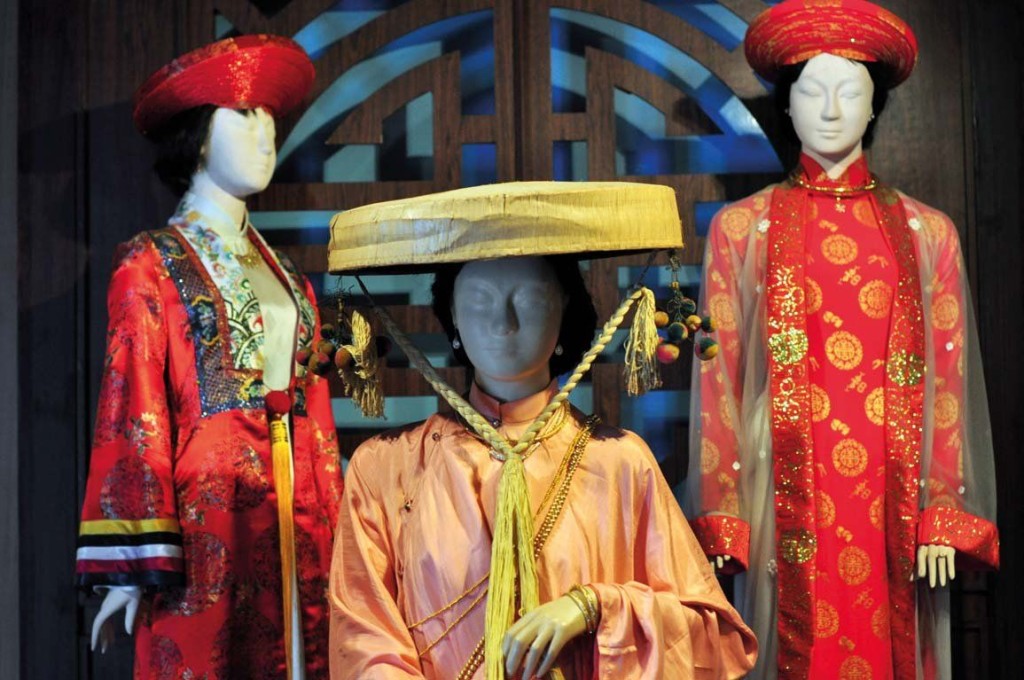 ao-dai-women-museum