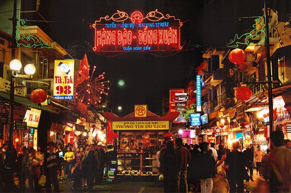 dong-xuan-night-market