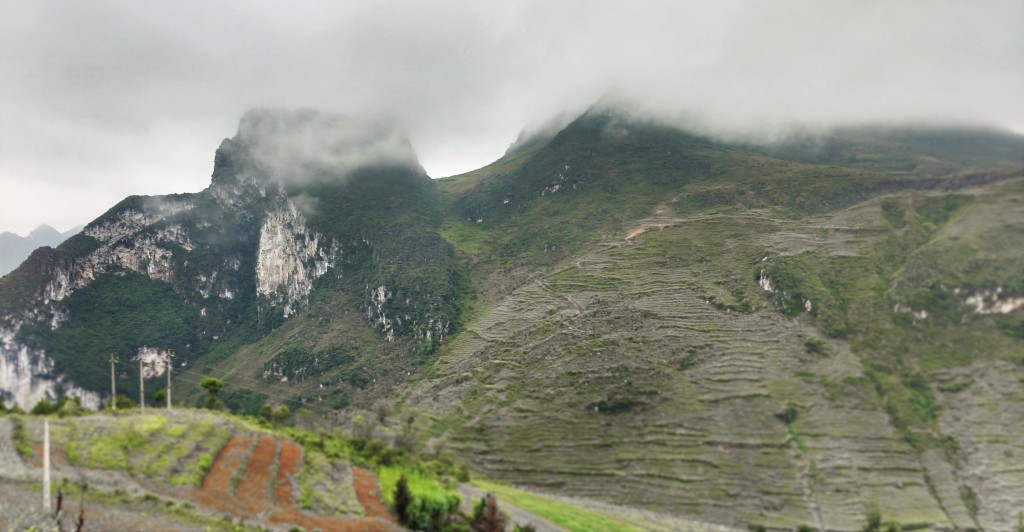 Majestic scenery on the way to Dong Van 