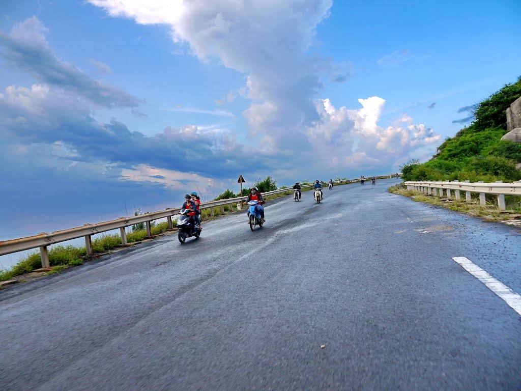 Phuoc Tan Bai Nga Road