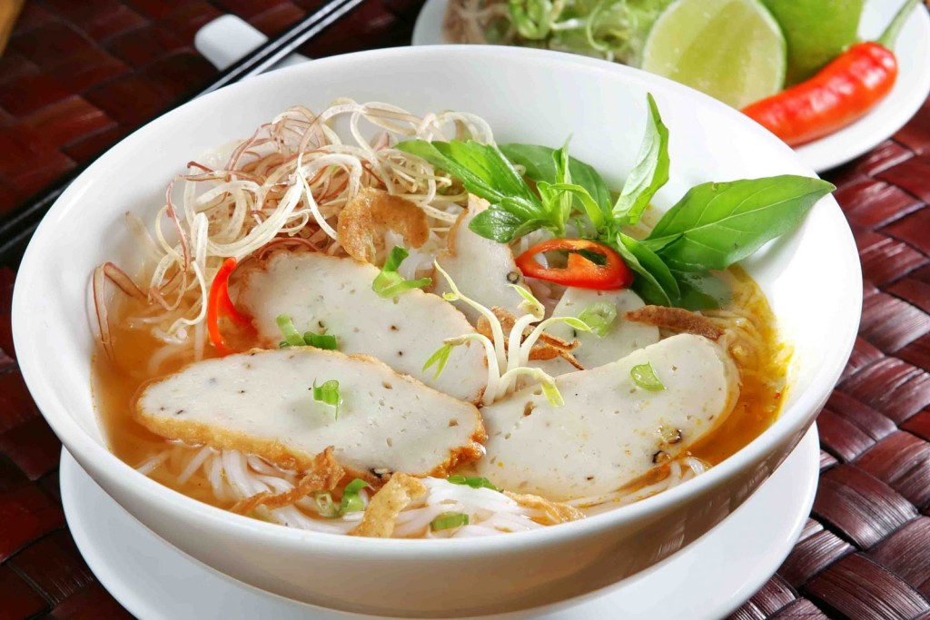 banh-canh-cha-ca-phan-thiet