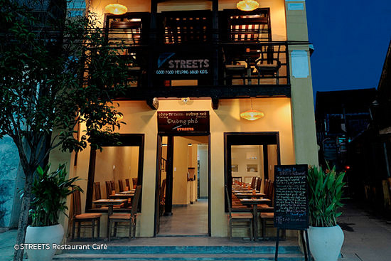 street-restaurant
