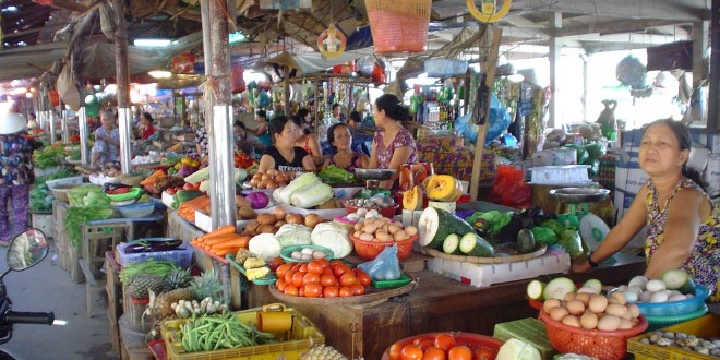 Vietnam-local-market