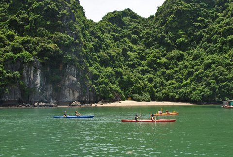 lan ha bay in cat ba