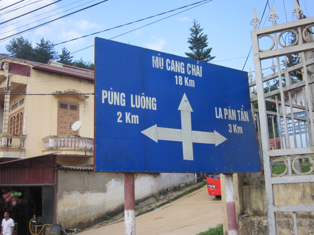 Road sign to La Pan Tan
