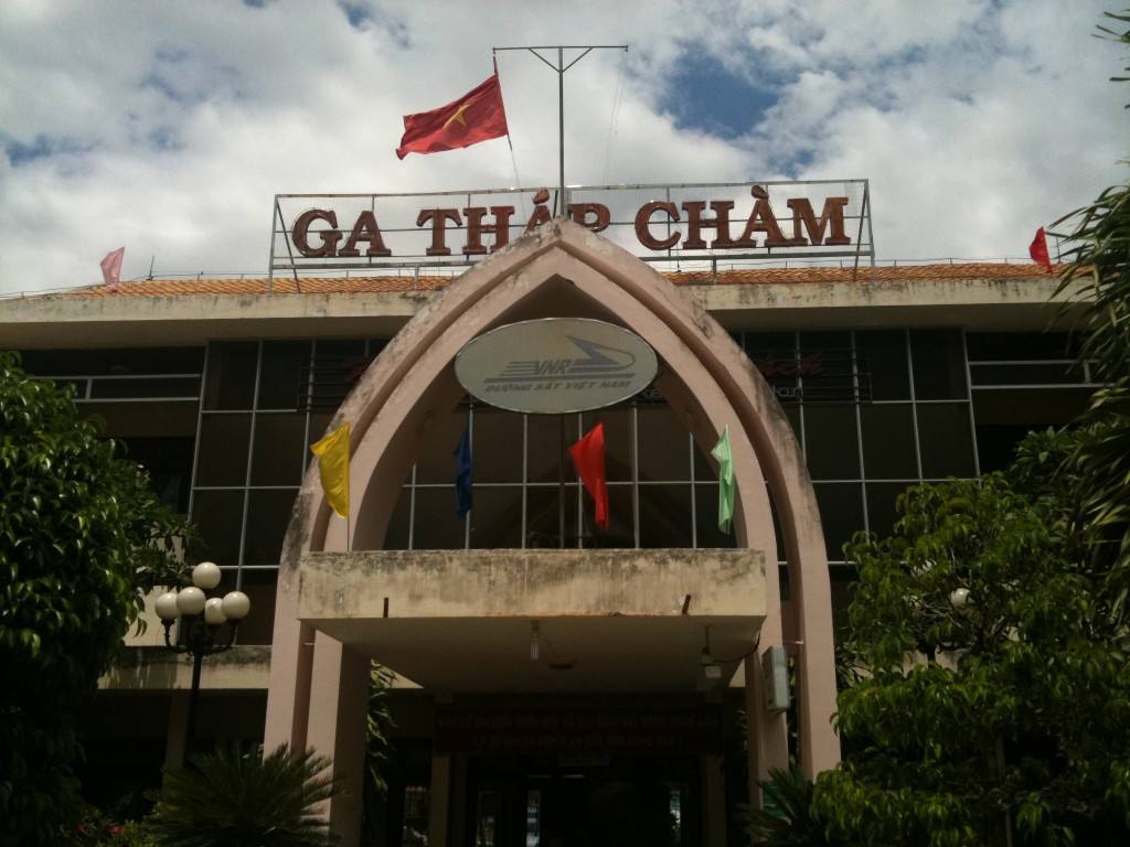 Thap Cham station